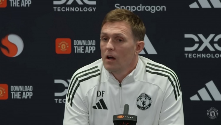 弗莱彻：不认为姆伯莫和马兹拉维能出战 VAR应审查沃克踩踏多尔古